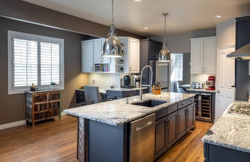 Niwot House | Impeccable Boulder Co Home Hot Tub EV Chargernn