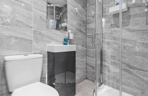 Hillrise Apartment | Impeccable Ensuite Room in Finsbury Park Londonn19