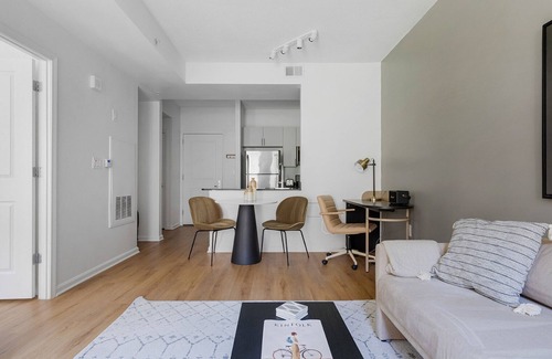 Cardozo Apartment | Impeccable U Street 1BR w/Gym & W/D, nr Metro & Dining, by Blueground