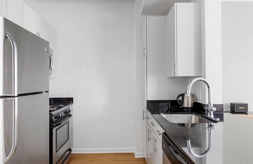 Cardozo Apartment | Impeccable U Street 1BR w/Gym & W/D, nr Metro & Dining, by Blueground