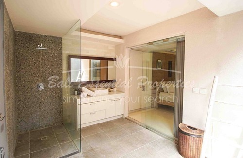 Sebatu House | Impeccably Designed 6BR Villa, Tegalalang! 8Min Drive To Tirta Empul Temple!