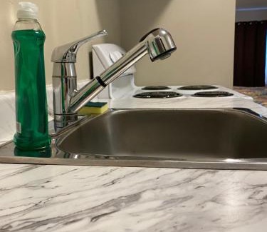 100 Mile House Hotel | Imperial Motel