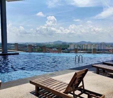 Taman Melaka Raya House | Imperio Residences with Private Bathtub