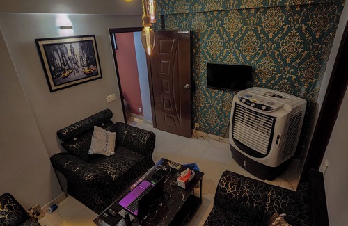 Karachi Apartment | Imperium Luxe Suite studio apartment 1 bedroom 1 living room