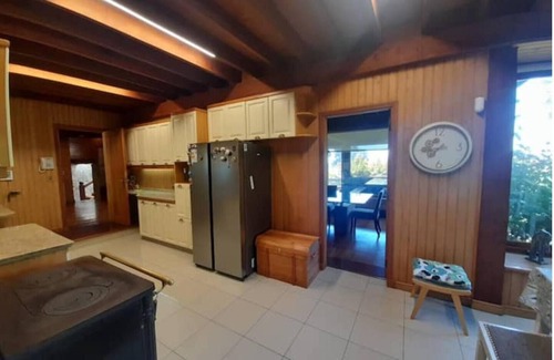Puerto Varas House | Impresionante Casa con Vista al Lago y Volcanes