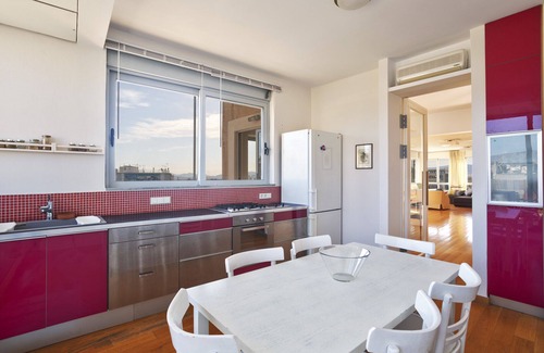 Psirri Apartment | Impressive Apartment with Amazing Views in Athens City Centre! MK1