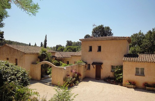 Saint-Paul-de-Vence Apartment | In a haven of peace, charming studio for 2 people with its terrace, garden