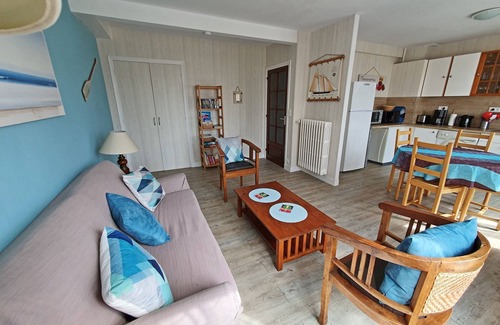 Larmor-Plage House | In a quiet village near the beaches