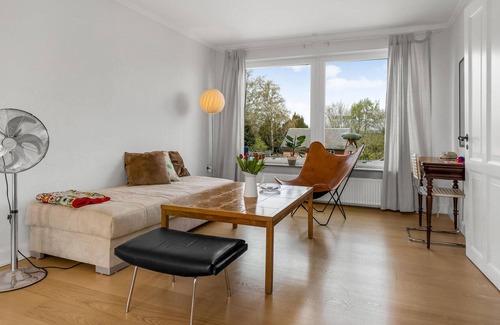 Karise Apartment | In a wonderful location for excursions welcomes you this spacious apartment with fantastic roof terr