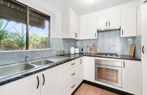 Plympton House | In Between City, Sea & Airport - 2BR Vacation Home