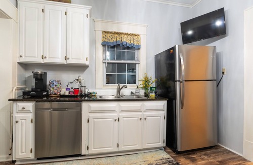 East Durham House | In City, Airy Cheerful Bungalow Homey, Fire Pit