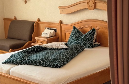 Zweifall Apartment | In & Out boarding house comfort room