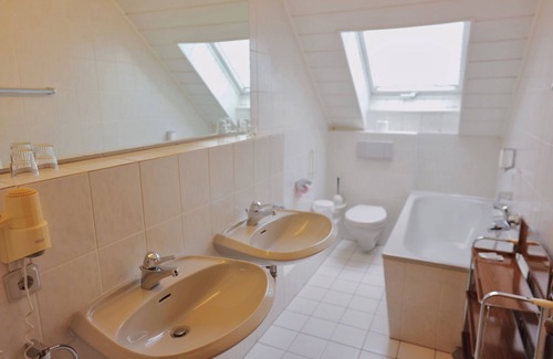 Zweifall Apartment | In & Out Boardinghaus Superior room