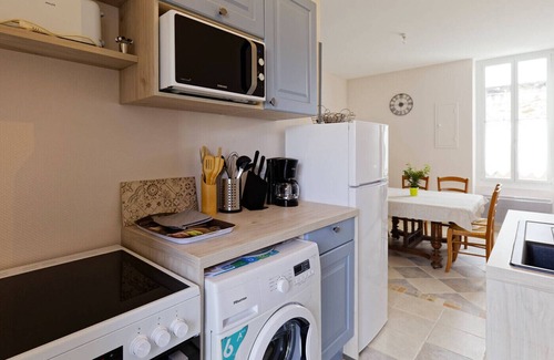 Beauvoir-sur-Mer Ski Chalet | In the heart of the city, pretty house for 6 with garden