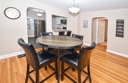 Blue Ash House | In The Heart of Blue Ash II- Close to Kenwood Mall