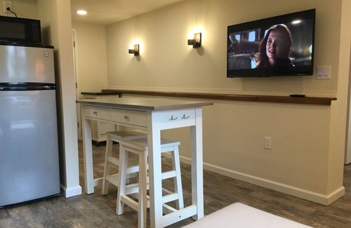 Marina District Apartment | In the heart of the Marina District- walking distance to local transportation