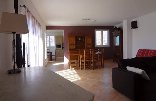 Lardiers Apartment | In the land of lavender, at the foot of the Lure mountain