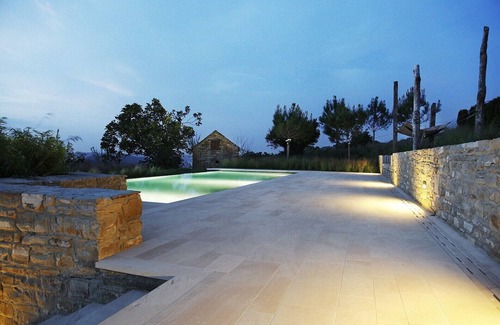 Roccaverano House | In the Langhe, superb luxurious designed new houses with floor cooling.