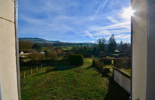 Nolay House | IN THE PEACEFUL HEART OF THE VINEYARD