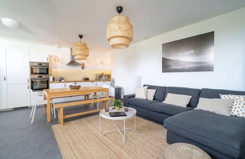 Porto da Cruz House | In the village, between the sea and the mountains - Madeira Surf Camp I