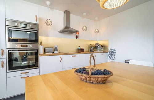 Porto da Cruz House | In the village, between the sea and the mountains - Madeira Surf Camp I