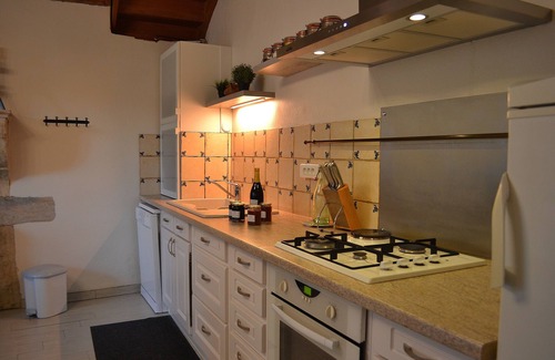 Beze House | In the village of Bèze is a small quiet corner: Le Gîte des Remparts