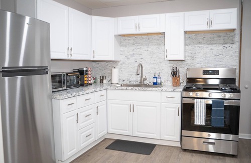 Wilkes-Barre Apartment | In Unit W&D Free Parking Fast Wifi 5 Min Downtown