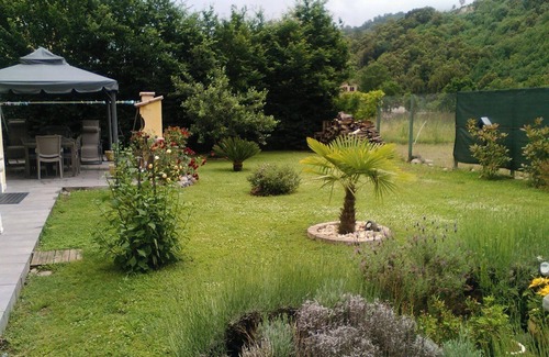 Barchetta Apartment | In Villa, Cosy apartment sleeps 4, Terrace, Private garden in Volpajola