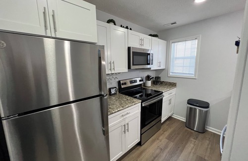 Westover Condo | Incredible 3BR w/KING beds, pool, and playground