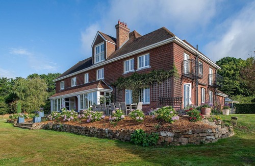 Heathfield House | Incredible Country House & Cottage, Huge Garden, Pool & Tennis @OldGlebeWaldron