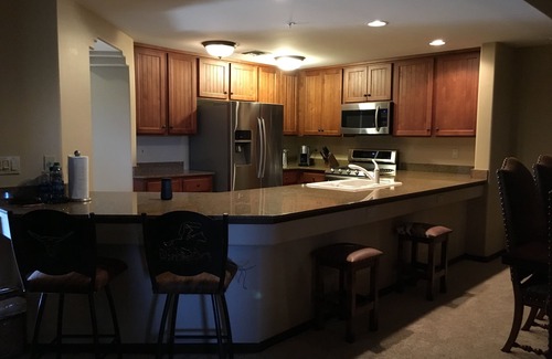 Carefree Condo | INCREDIBLE Golf Course Views1300sqft 1 Bedroom Condo Beautiful Washer, Dryer,BBQ