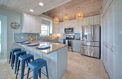 Leeward Sands House | Incredible Nature Views, Golf Cart for Rent, Balcony | Blue Crush by AvantStay