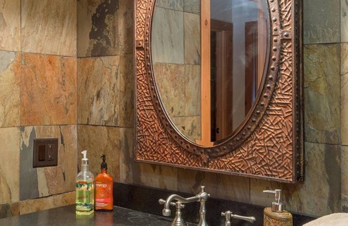 North Egremont Cabin | Incredible Ski Lodge - 7500 Square ft - Log Cabin - Moose Lodge