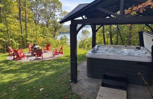Cheneville Ski Chalet | Incredible view Pool table - Horizon sur le lac