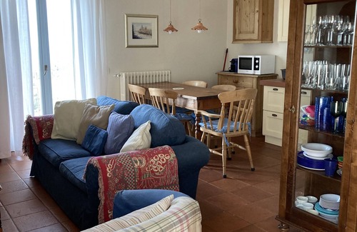 Cortona Apartment | Independent Accommodation in Villa with Private Pool and uninterrupted views