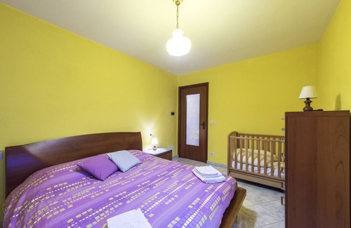Settimo Vittone Apartment | Independent apartment with large garden a few minutes from the Aosta Valley.