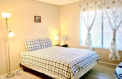 Sunrise Manor House | Independent bedroom with private bathroom#1