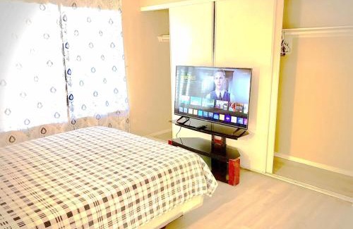 Sunrise Manor House | Independent bedroom with private bathroom#1