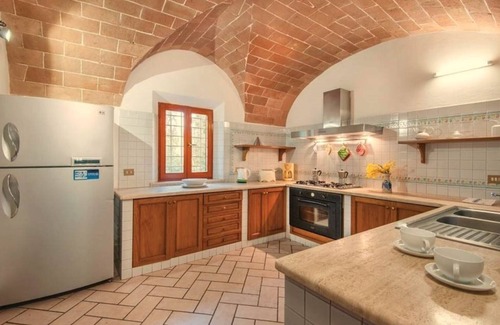 Monteroni d'Arbia Villa | Independent villa with wonderful view. Pool. Up t 22 guests