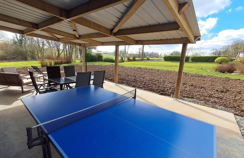 Plounevez-Quintin Cottage | Independent private garden - covered terrace - play area - quiet - nature