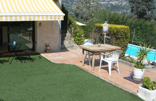 Peymeinade Apartment | Independent studio.Ground floor villa/Côte d'Azur Entrance, pool,parking private