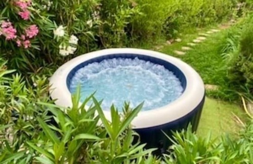 Vidauban Apartment | Independent studio in villa with swimming pool. Private Jacuzzi, 40 minutes from the beach