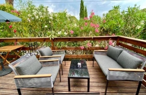 Vidauban Apartment | Independent studio in villa with swimming pool. Private Jacuzzi, 40 minutes from the beach
