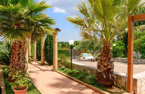 Noci Villa | Independent villa with private pool