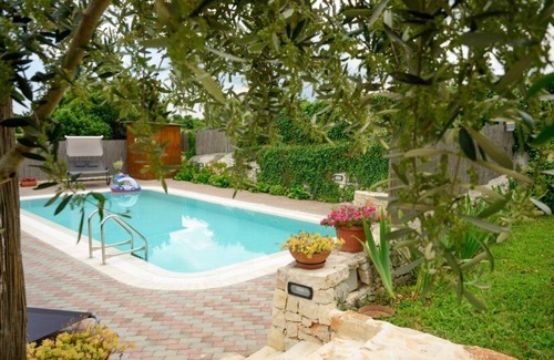 Noci Villa | Independent villa with private pool