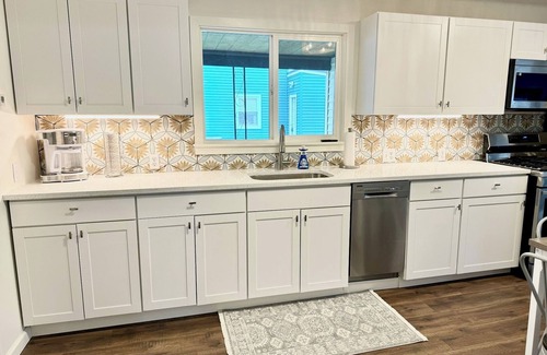 Lakeview House | Indian Lake Cottage, Renovated with a Boat Dock!