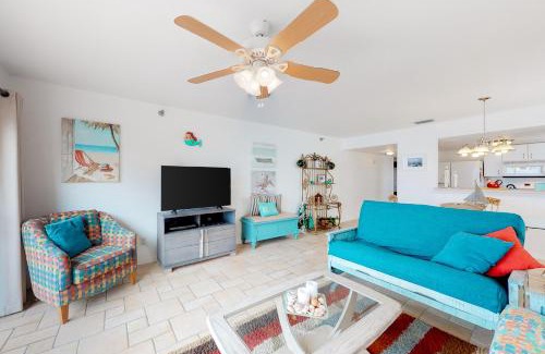 Independence Square Apartment | Indian Sunset Beach 7