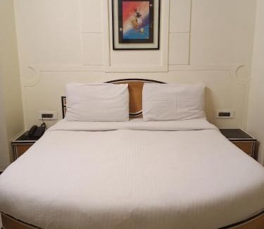 Lalkothi Hotel | Indiana Classic