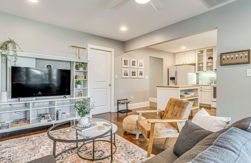 Fountain Square House | Indianapolis Getaway w/Deck & Fire Pit!