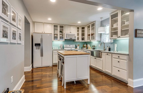 Fountain Square House | Indianapolis Getaway w/Deck & Fire Pit!